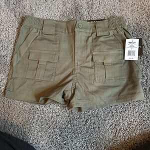 Women’s cargo shorts